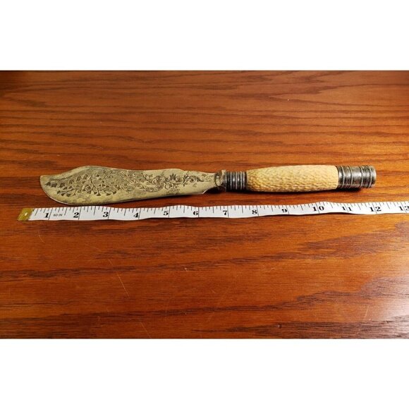 Antique Edwardian Scroll Fish Serving Knife Silver Plate Bone Handle 1900s - Picture 5 of 5